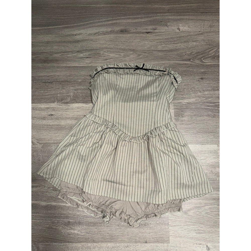 Kimchi Blue Mad Love Strapless Basque Waist Ruffle Romper